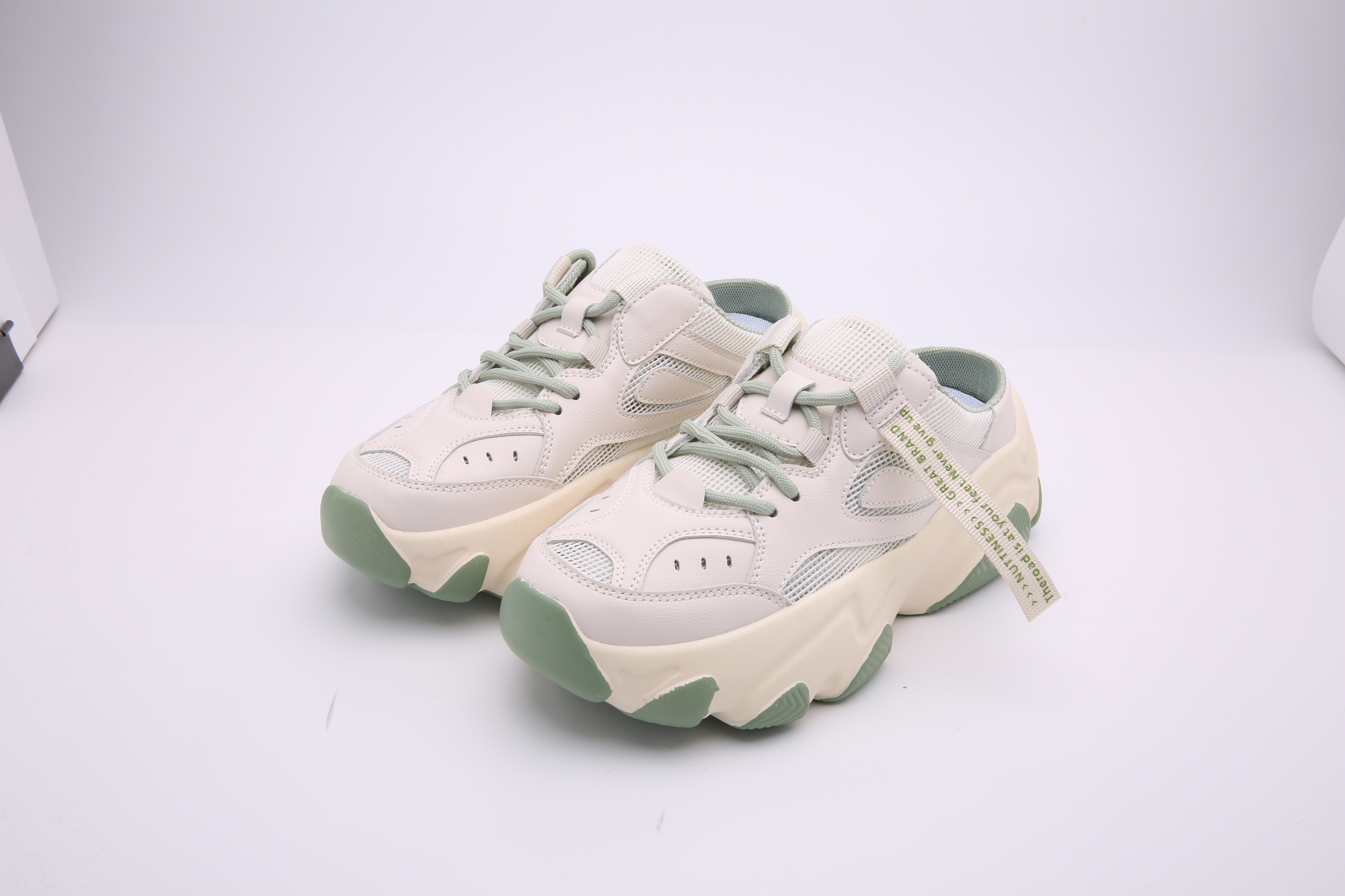 Chinese manufacturers wholesale good quality women casual shoes for women